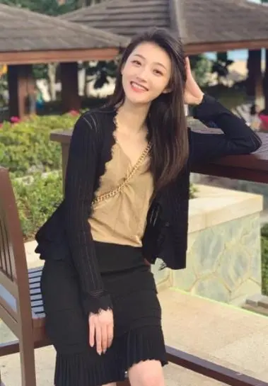 《肉欲同栖生活》：禁忌边缘的爱欲挣扎，揭开人性深处的欲望潘多拉魔盒